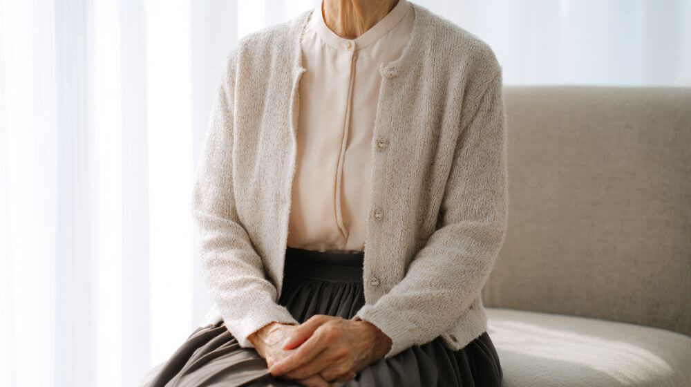 老後のマンションの後悔についてインタビューを受ける瀬戸口 幸子さん